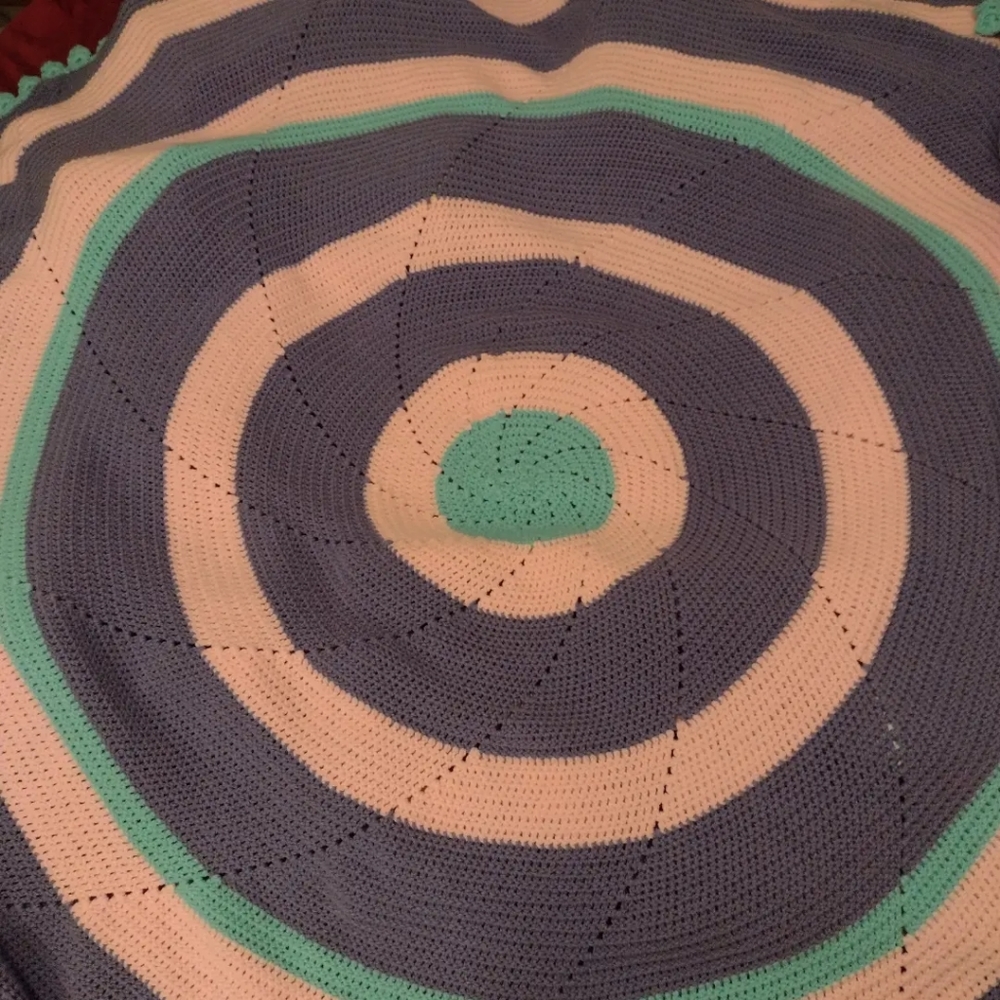 Queen Size Handmade Blanket - Picture 1 of 5